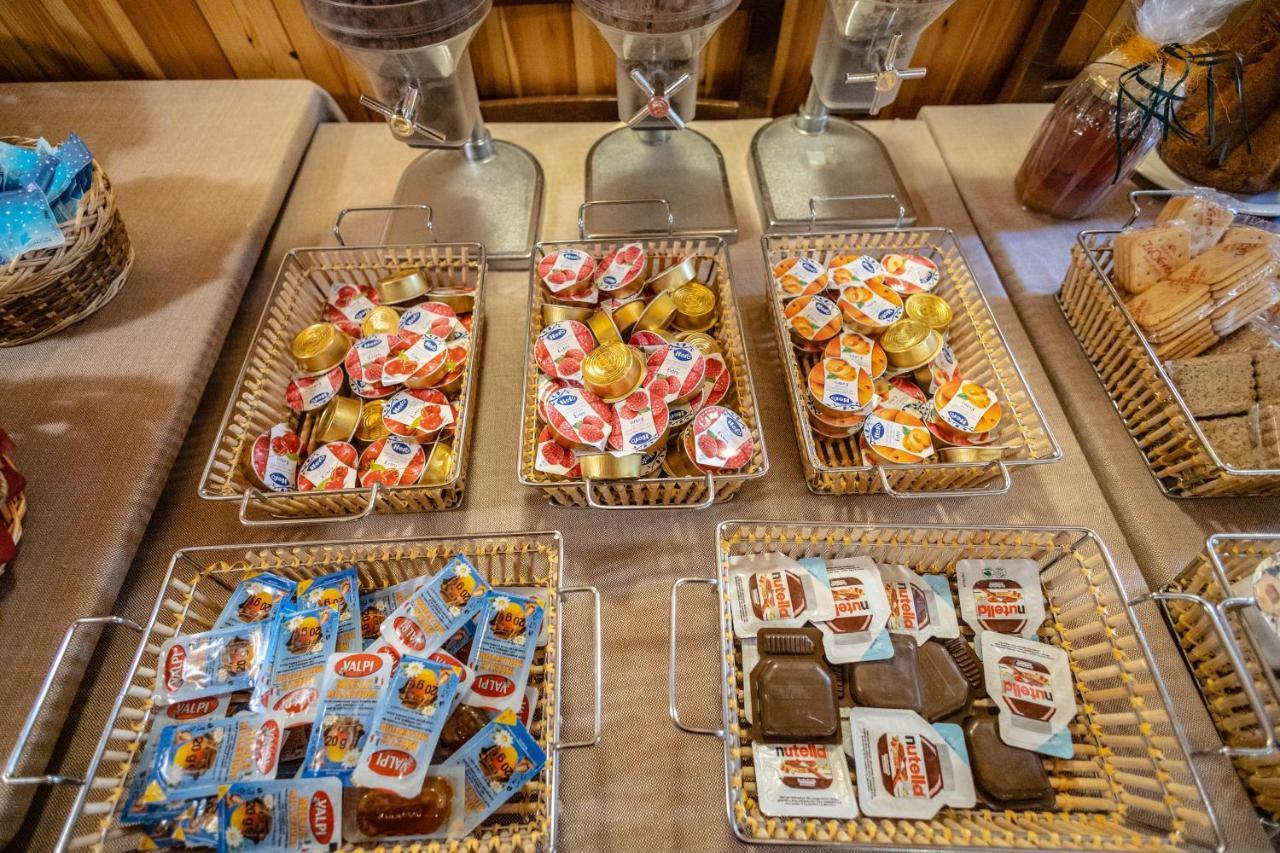 Hotel & Ristorante Serenella Breuil-Cervinia Luaran gambar