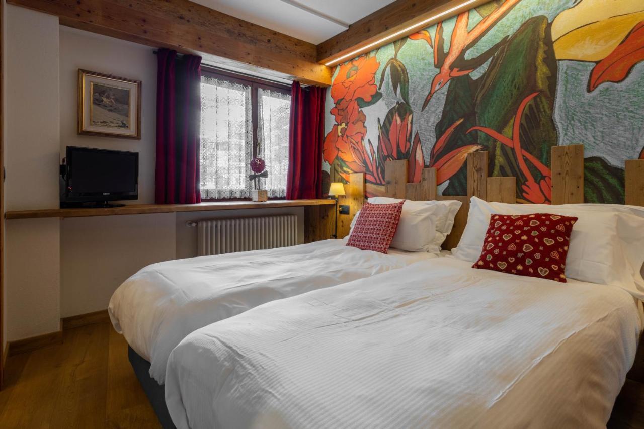 Hotel & Ristorante Serenella Breuil-Cervinia Luaran gambar