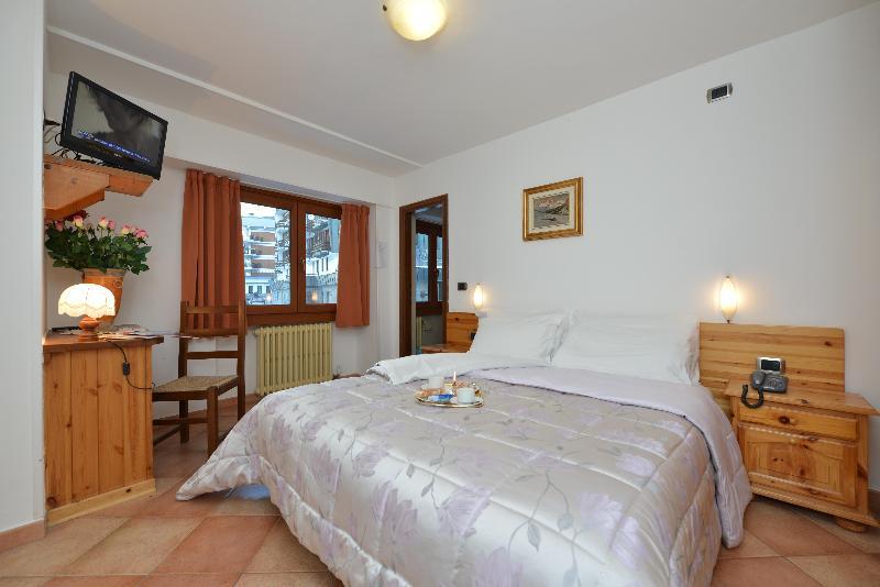 Hotel & Ristorante Serenella Breuil-Cervinia Luaran gambar